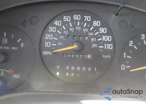 2001 Chevrolet Lumina from USA, damaged, VIN 2G1WL52J711228547